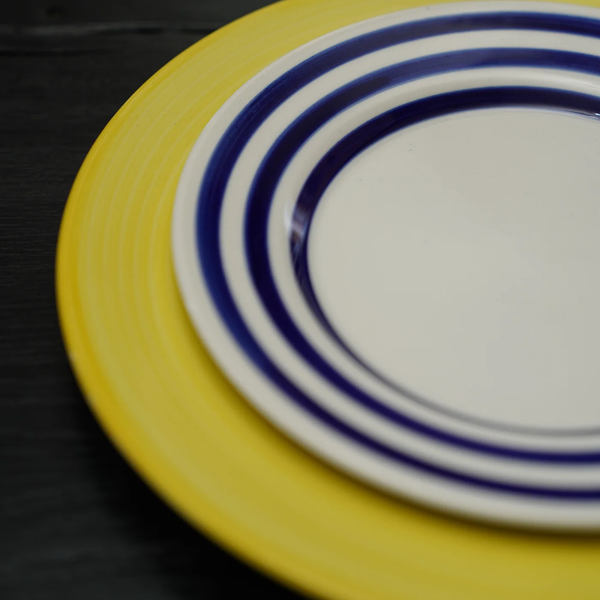 La Vuelta Dessert Plate, White/Blue